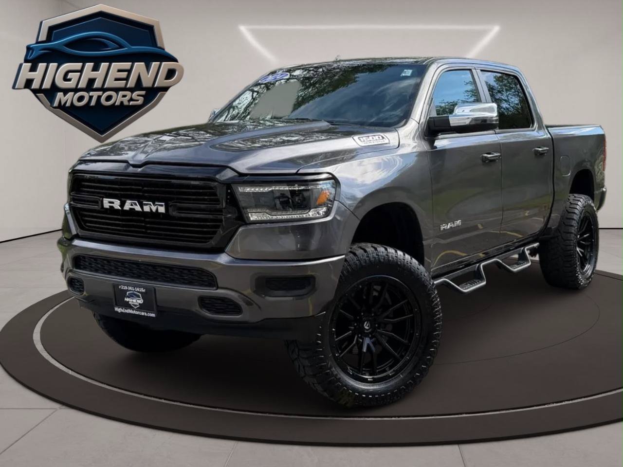Used 2024 RAM 1500 Laramie AWD/4WD image 2