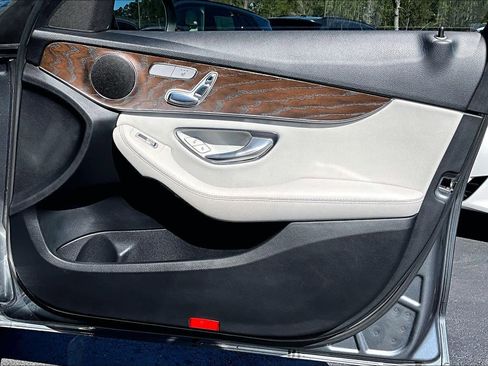 Used 2018 Mercedes-Benz C 300 Sedan image 22
