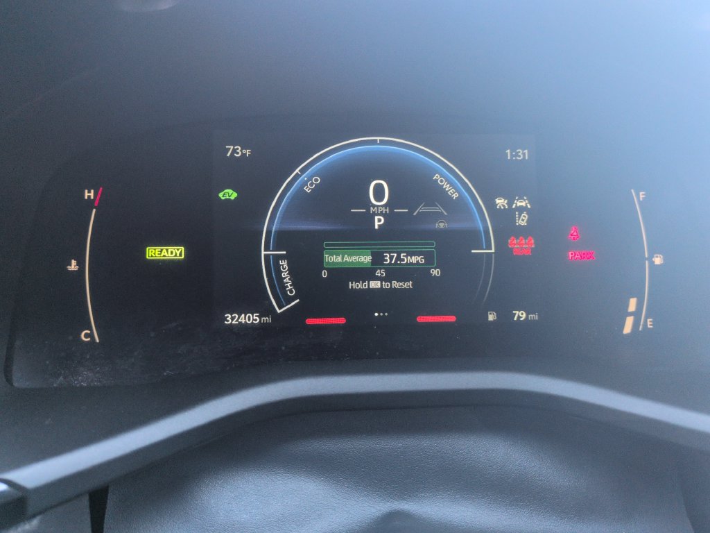 Used 2025 Toyota Camry SE FWD image 15
