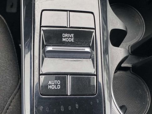 Used 2021 Hyundai Sonata SE w/ Preferred Accessory Package image 28