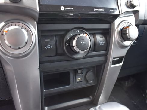 Used 2020 Toyota 4Runner SR5 Premium AWD/4WD image 19