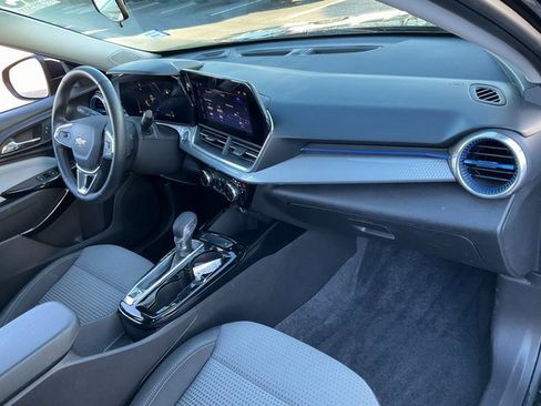 Used 2024 Chevrolet Trax LT w/ Driver Confidence Package image 18