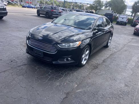 Used 2016 Ford Fusion SE w/ Equipment Group 201A FWD image 5