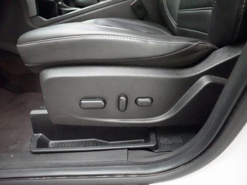 Used 2019 Ford Escape SEL image 30