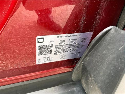 Used 2024 Chevrolet Trax LS w/ LS Convenience Package FWD image 29