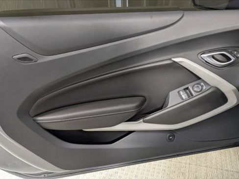 Used 2022 Chevrolet Camaro LT RWD image 13