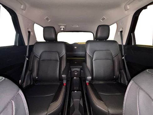 Used 2025 Nissan Pathfinder SL w/ SL Premium Package AWD/4WD image 23