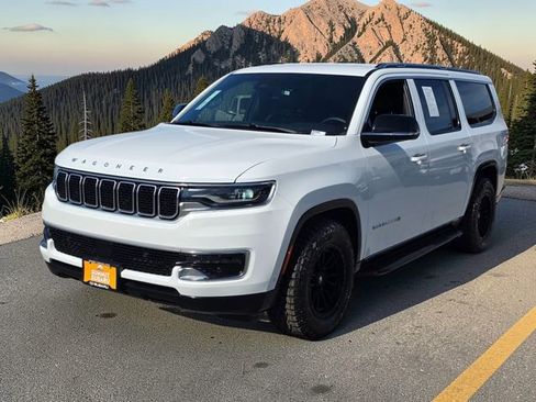 Used 2024 Jeep Wagoneer L 4WD image 4