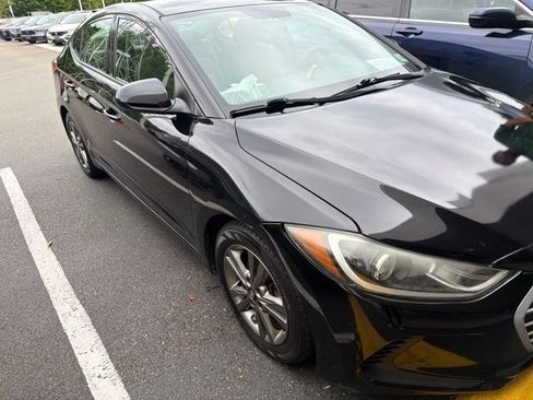 Used 2018 Hyundai Elantra SEL FWD image 2