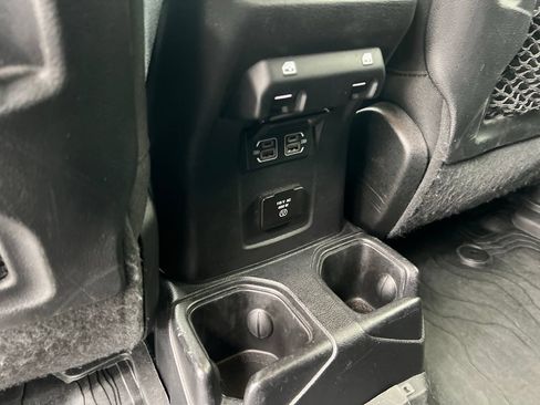 Used 2021 Jeep Gladiator Rubicon AWD/4WD image 22