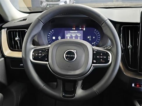 New 2026 Volvo XC60 B5 Ultra w/ Climate Package image 19