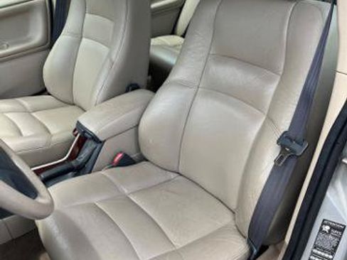 Used 2000 Volvo S70 GLT FWD image 11