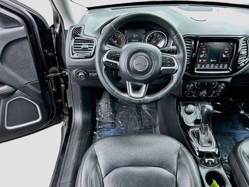 Used 2018 Jeep Compass Limited AWD/4WD image 18