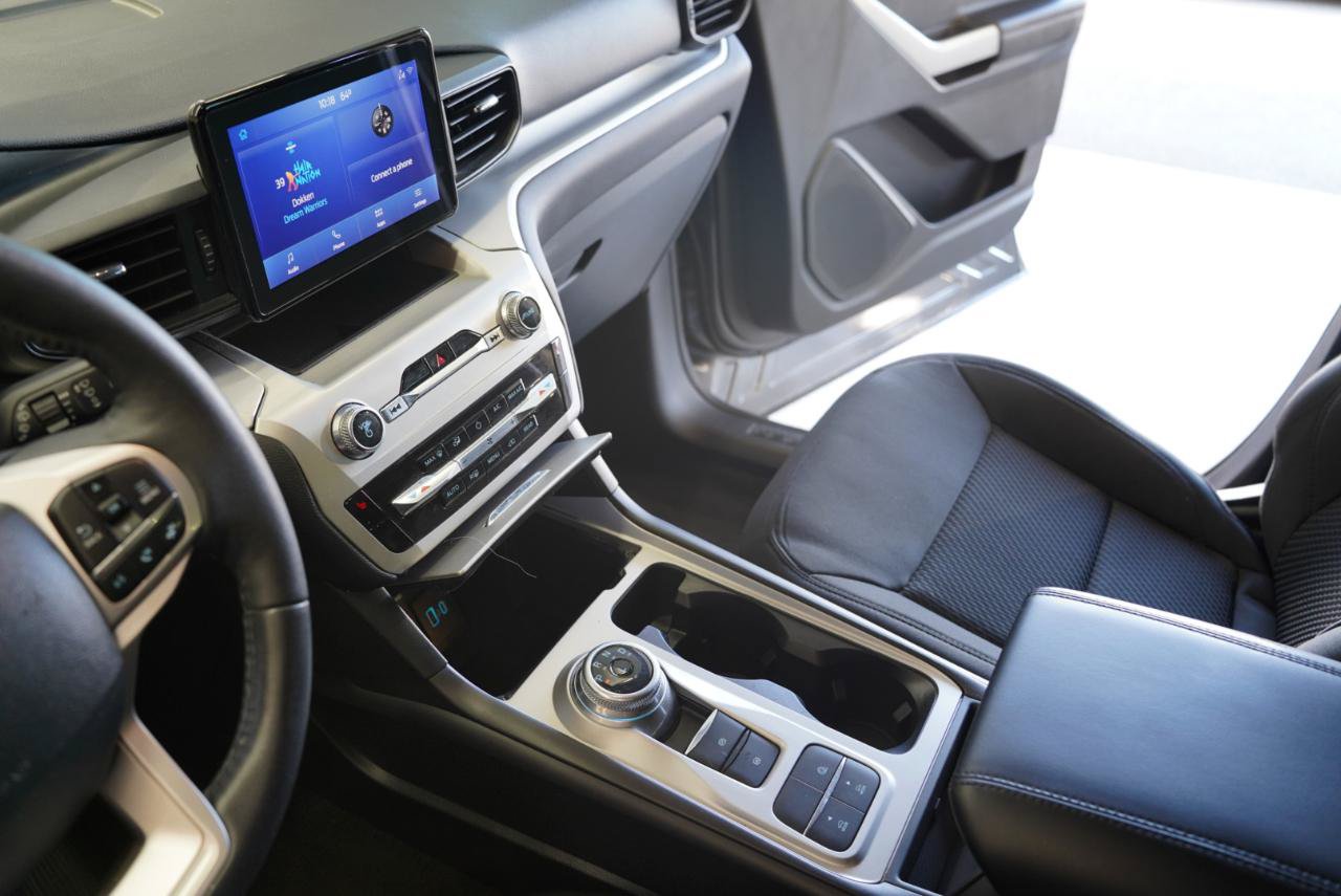 Used 2022 Ford Explorer XLT RWD image 18