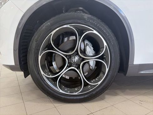 Used 2023 Alfa Romeo Stelvio Ti AWD/4WD image 22