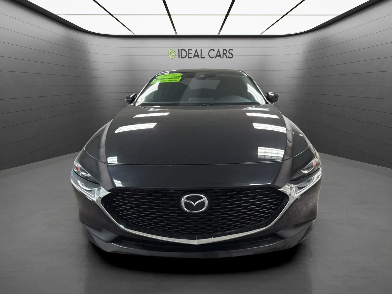 Used 2021 MAZDA MAZDA3 Sedan FWD image 2