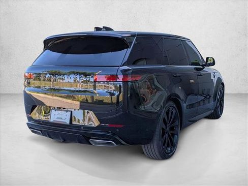 New 2026 Land Rover Range Rover Sport Dynamic SE image 2
