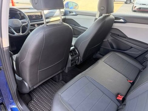 Certified 2024 Volkswagen Taos SE AWD/4WD image 13