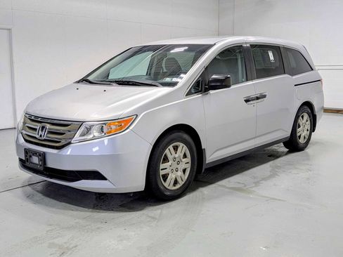 Used 2012 Honda Odyssey LX image 1