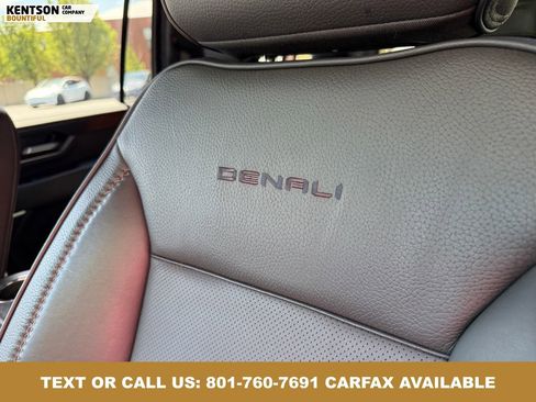 Used 2025 GMC Yukon XL Denali AWD/4WD image 30