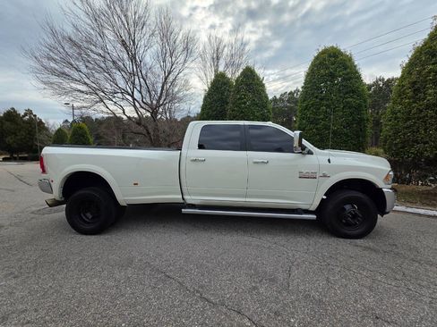 Used 2018 RAM 3500 Laramie image 7