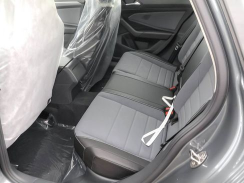 New 2026 Volkswagen Jetta SE FWD image 32