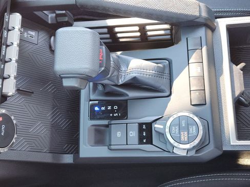 Used 2025 Toyota Tacoma TRD Off-Road image 23