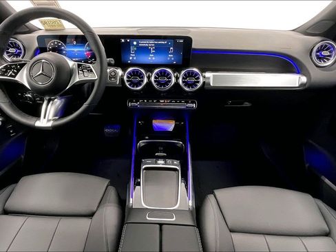New 2026 Mercedes-Benz GLB 250 4MATIC image 5