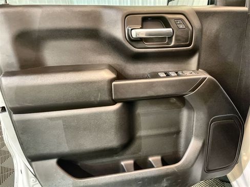 Used 2019 Chevrolet Silverado 1500 Custom w/ Custom Value Package image 20