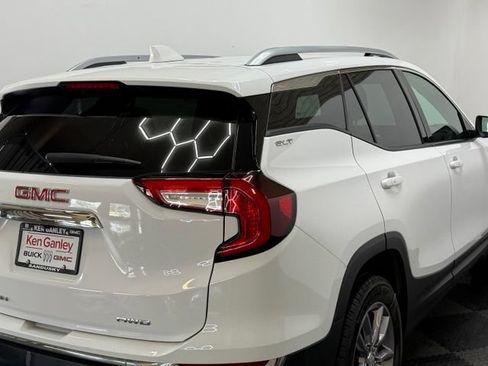 Used 2023 GMC Terrain SLT AWD/4WD image 12