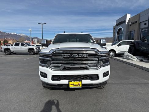 New 2026 RAM 3500 Laramie w/ Towing Technology Group image 5