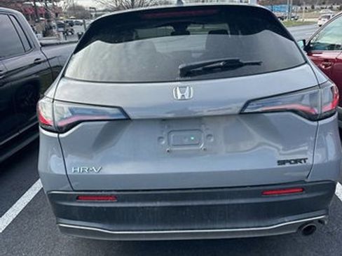 Used 2023 Honda HR-V Sport image 9
