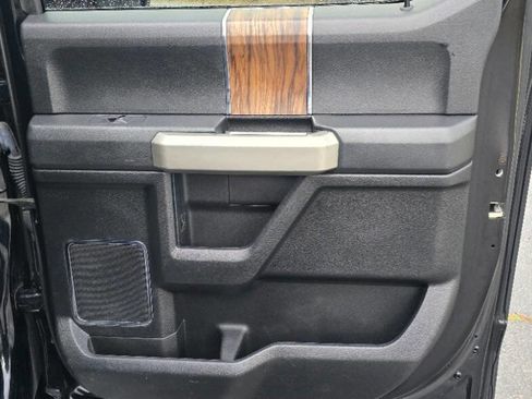 Used 2018 Ford F150 Lariat w/ Equipment Group 502A Luxury image 19