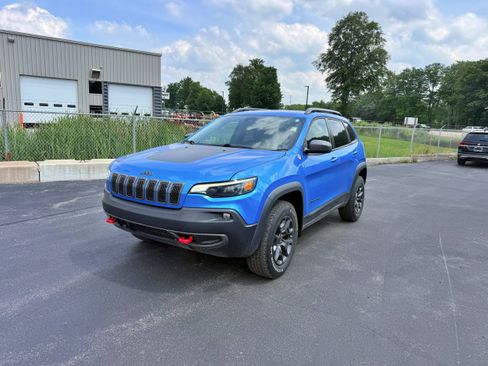 Used 2021 Jeep Cherokee Trailhawk AWD/4WD image 5