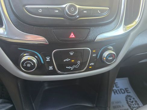 Used 2020 Chevrolet Equinox LS FWD image 36