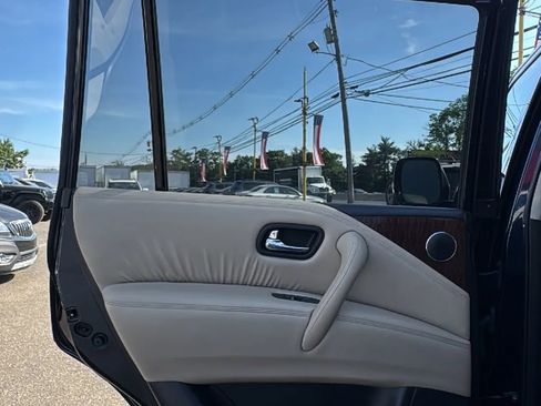 Used 2019 Nissan Armada Platinum w/ Interior Lighting Package AWD/4WD image 13