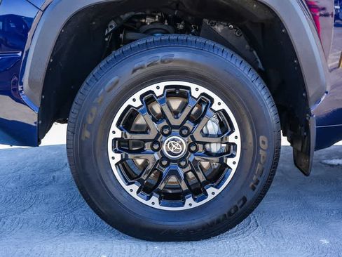 Used 2022 Toyota Tundra SR5 w/ TRD Off-Road Package AWD/4WD image 11