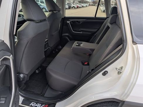 Used 2022 Toyota RAV4 LE image 26