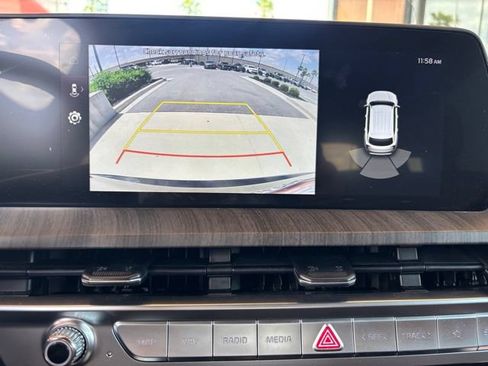 Used 2024 Kia Telluride EX w/ EX Captain's Chair Package FWD image 13