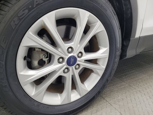 Used 2017 Ford Escape SE image 31