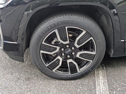 Used 2021 GMC Acadia Denali w/ Denali Technology Package FWD image 11