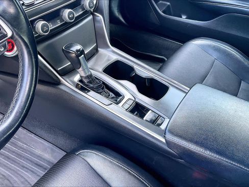 Used 2018 Honda Accord Sport image 16