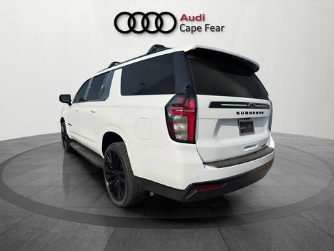 Used 2023 Chevrolet Suburban RST image 3