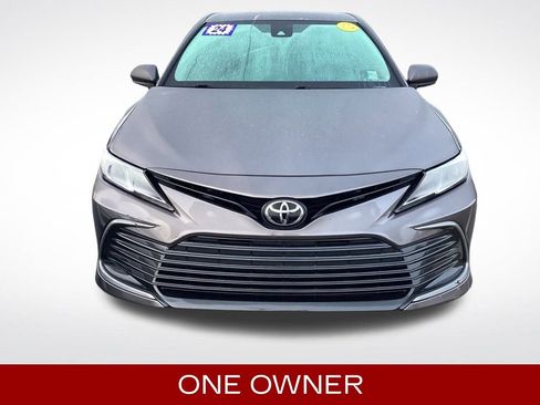 Used 2024 Toyota Camry LE image 3