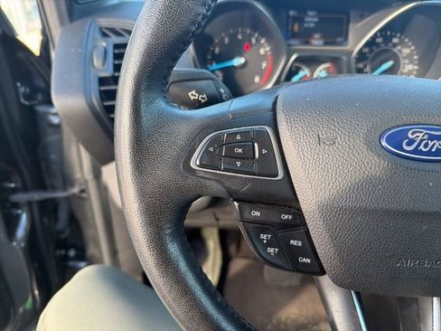 Used 2019 Ford Escape SEL image 20