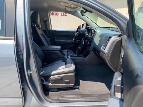 Used 2019 Chevrolet Colorado Z71 AWD/4WD image 3