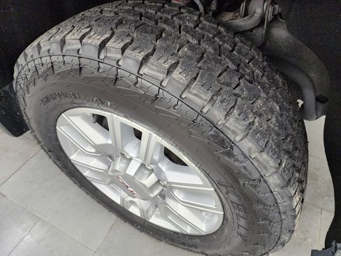 Used 2022 GMC Sierra 2500 SLT w/ LPO, GMC Protection Package image 3