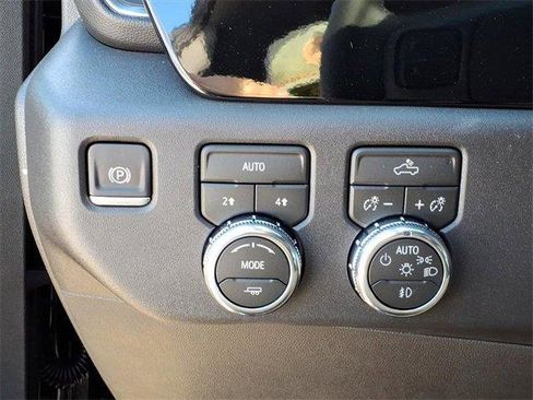 New 2026 GMC Sierra 1500 Elevation image 13