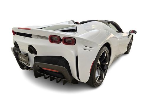 Used 2023 Ferrari SF90 Spider AWD/4WD image 9
