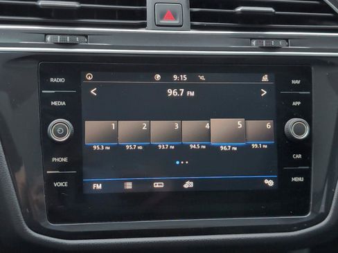 Used 2020 Volkswagen Tiguan SEL image 21